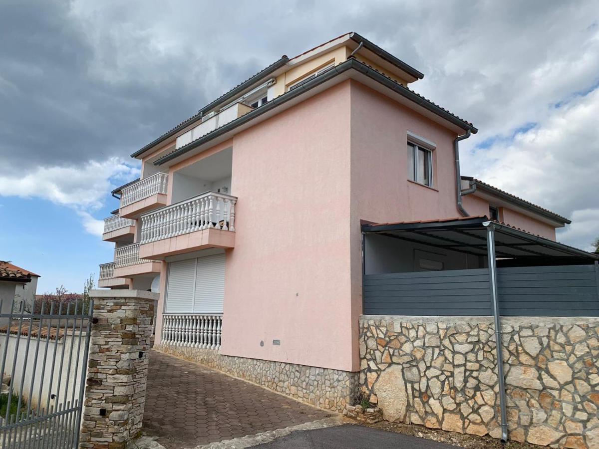 Apartman Dobric Fazana Bagian luar foto