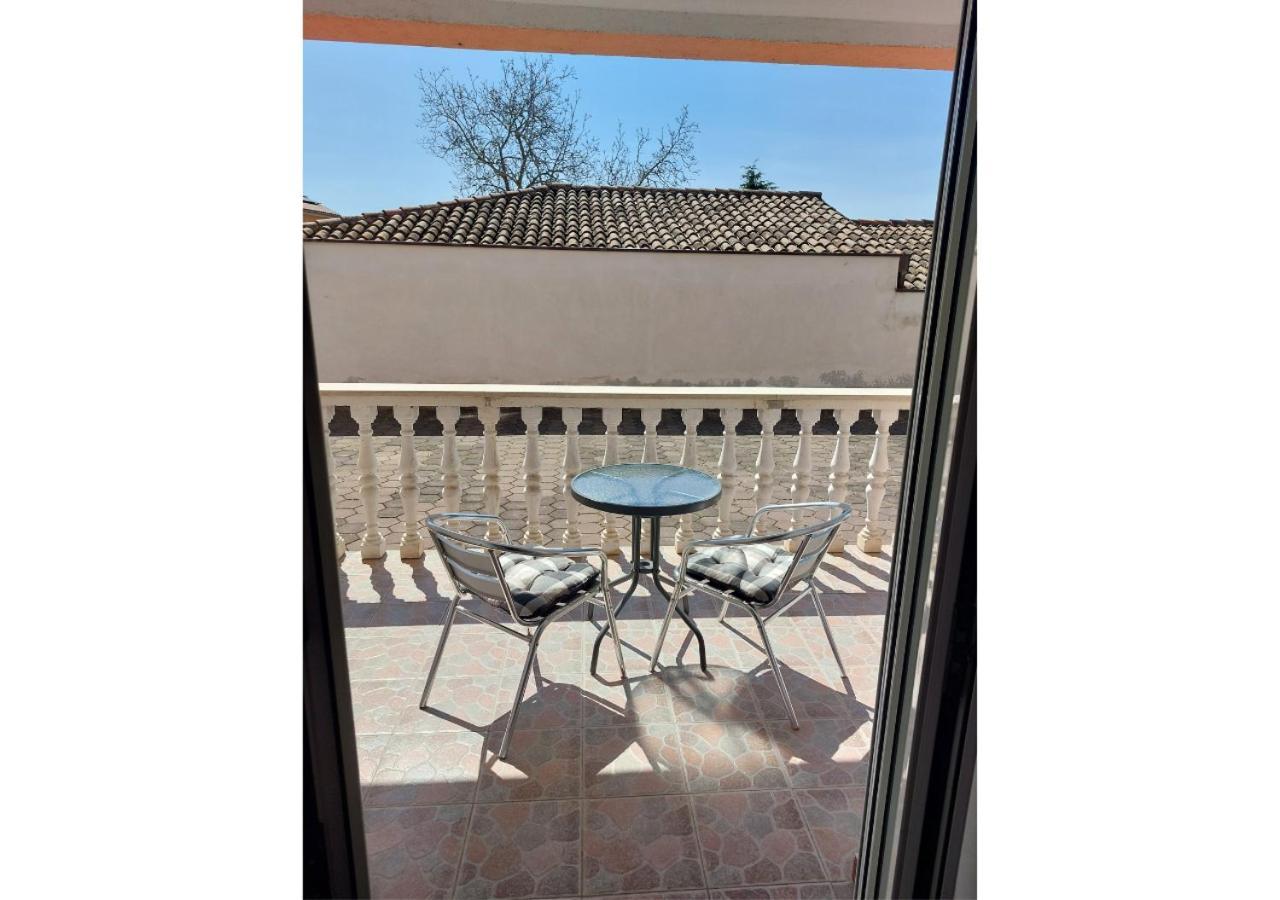 Apartman Dobric Fazana Bagian luar foto