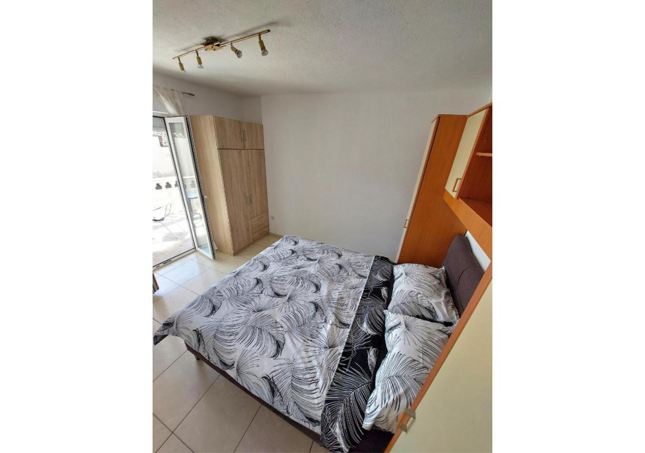 Apartman Dobric Fazana Bagian luar foto