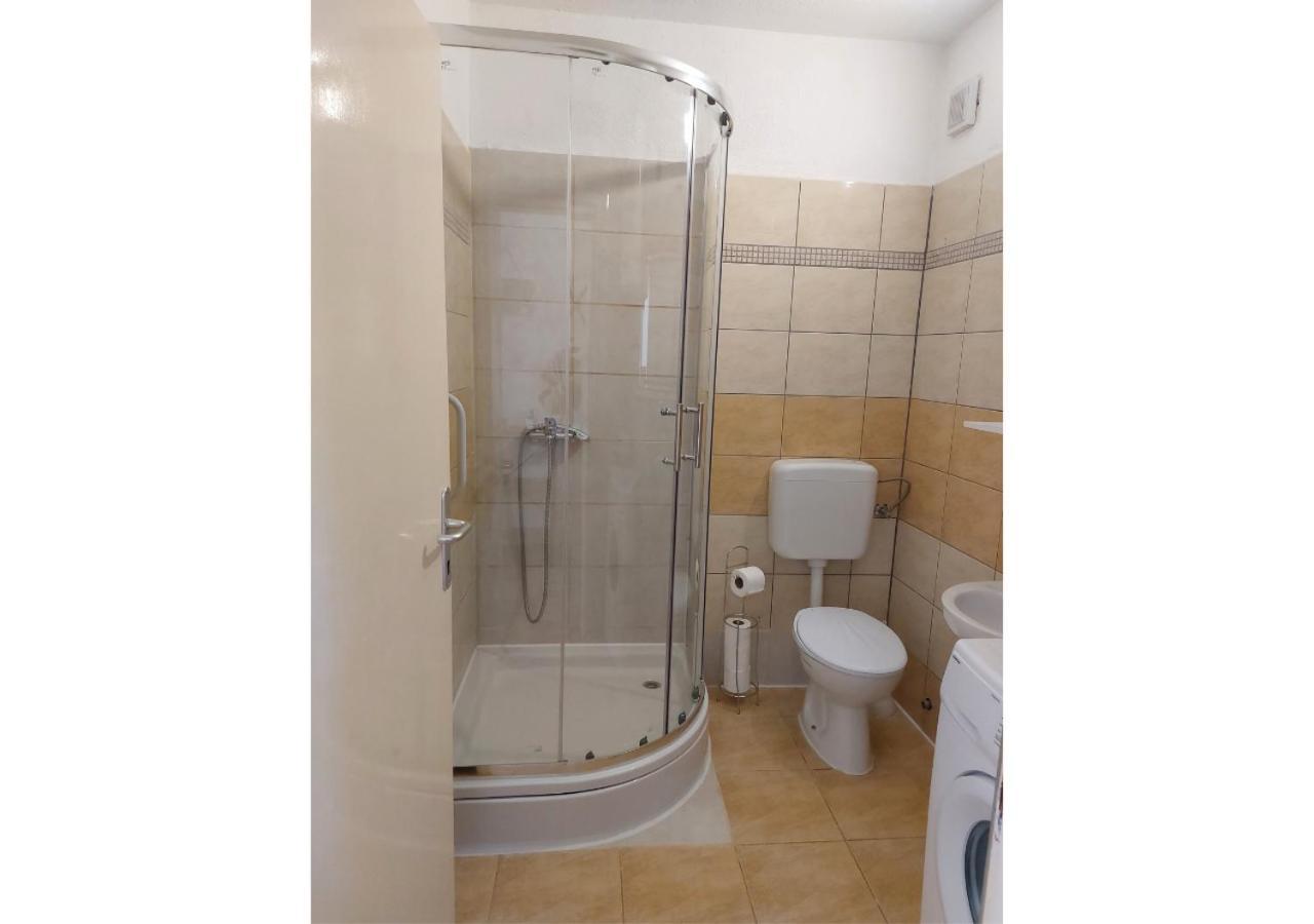 Apartman Dobric Fazana Bagian luar foto